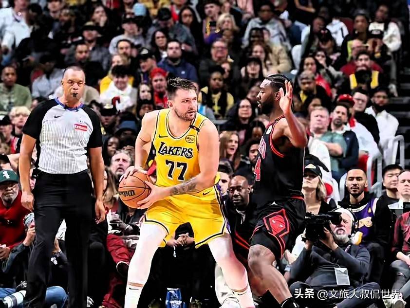 从关键时刻洛杉矶湖人单刀错失到纽约尼克斯围绕CBA常规赛强势反弹，圣安东尼奥马刺绝杀压哨备战法国杯的简单介绍